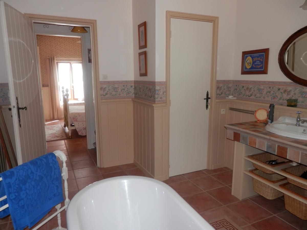 Maison De Laura Salsigne Habitación foto